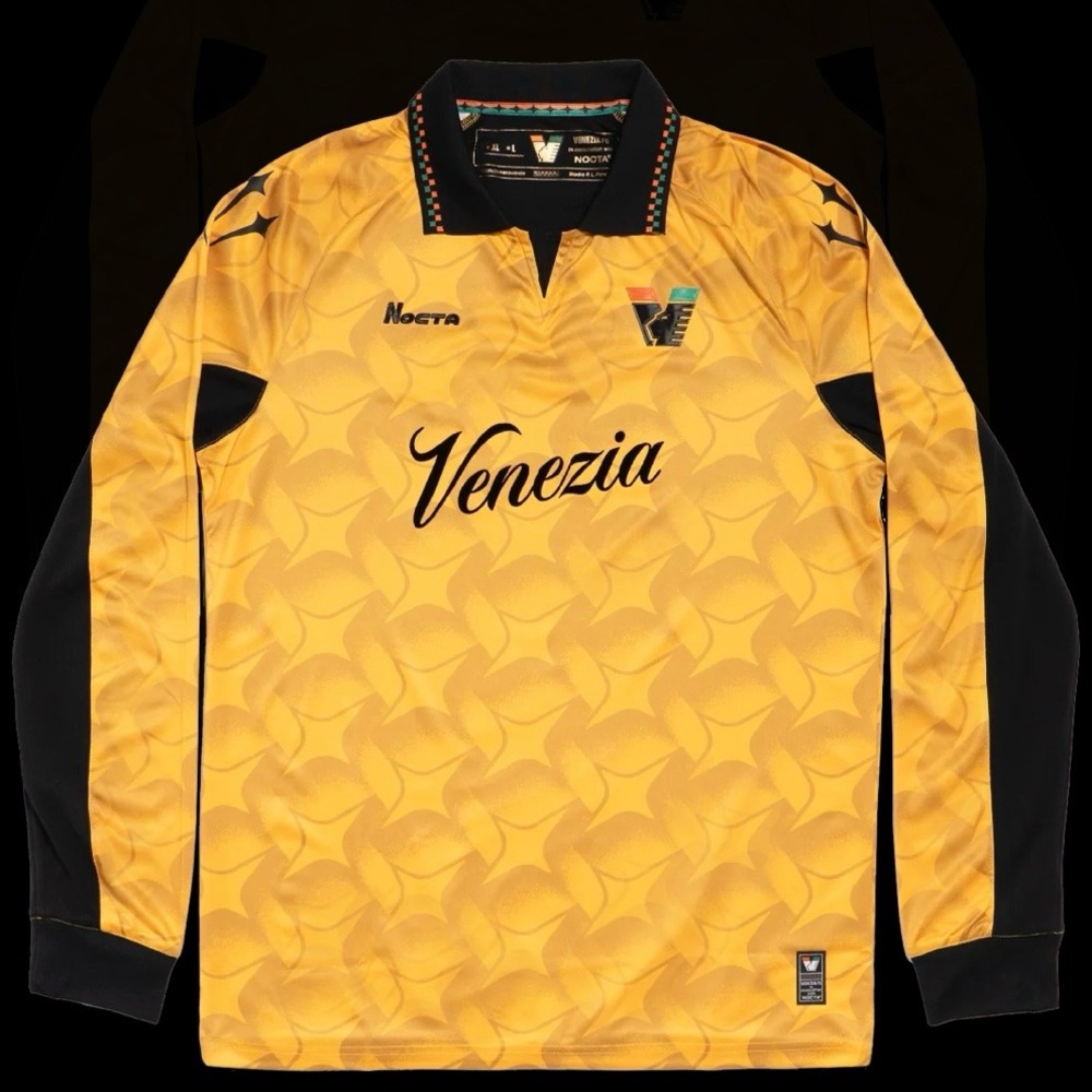 Nike Venezia Gold and Black Men's Jersey